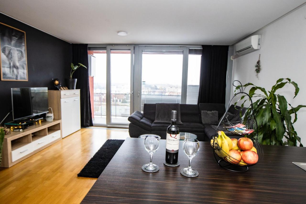 Hermes & 2 Free Garage Secured Parkings Appartement